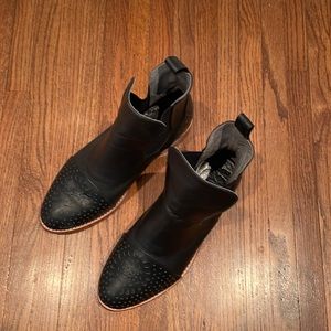 Black slip on leather boots